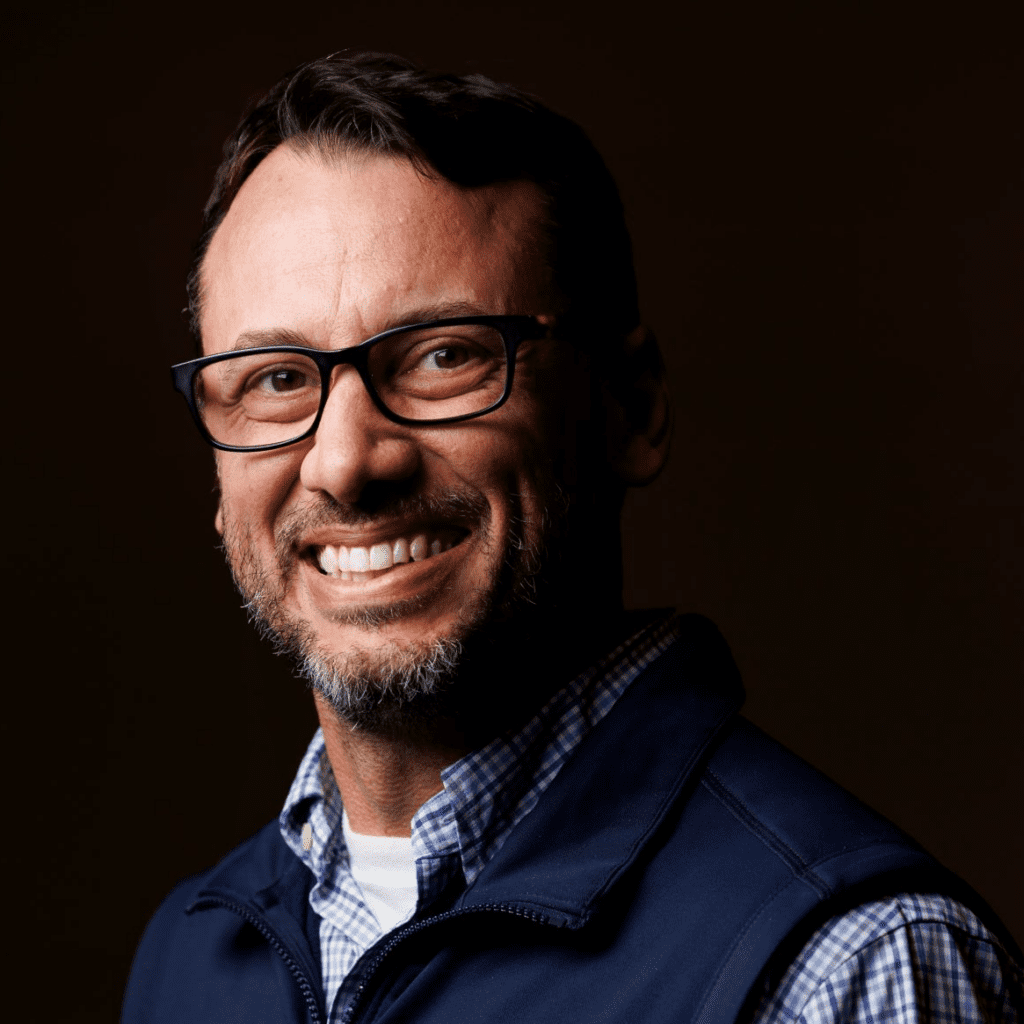 Mike Agostinelli Headshot 23