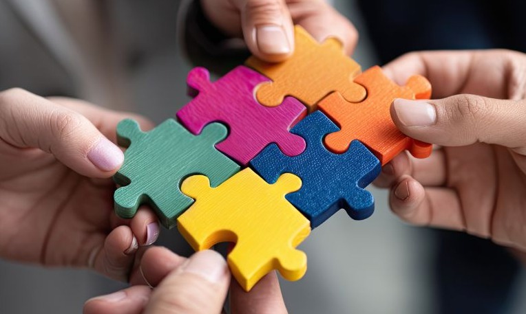 Collaborative Classrooms: Using Tech to Strengthen Peer Learning