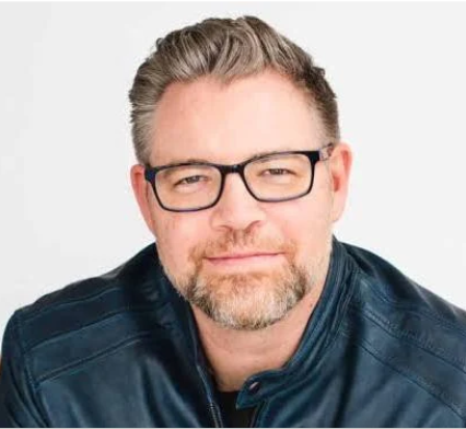 Jason Hewlett Headshot